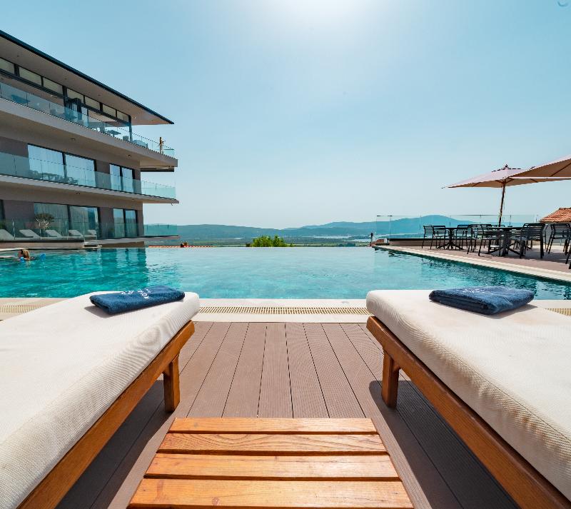 cheap resort hotels  to Spend holiday with family