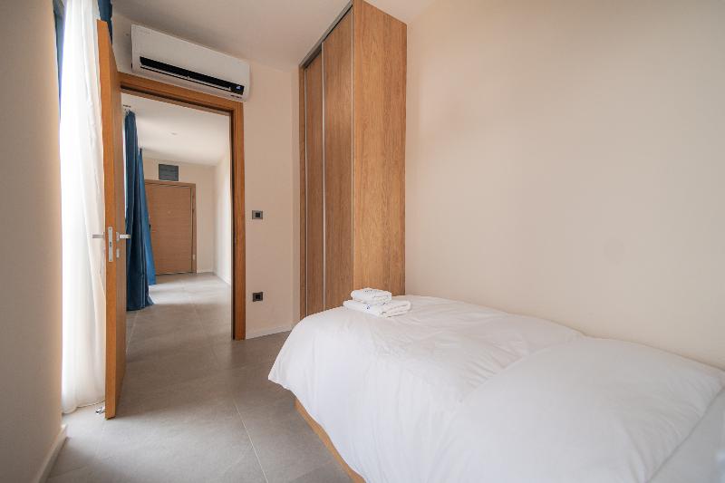 cheap resort hotels  to Spend holiday with family