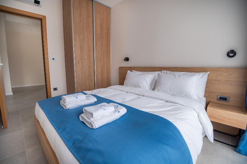 cheap resort hotels  to Spend holiday with family