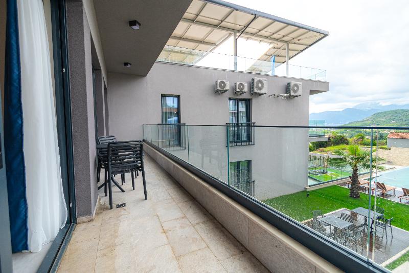 cheap resort hotels  to Spend holiday with family