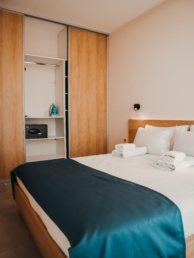 cheap resort hotels  to Spend holiday with family