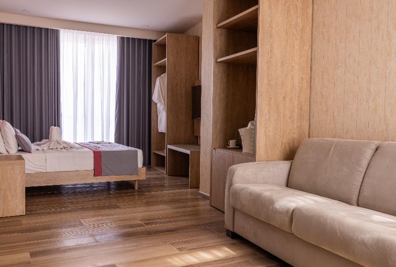 Room SUI.JA