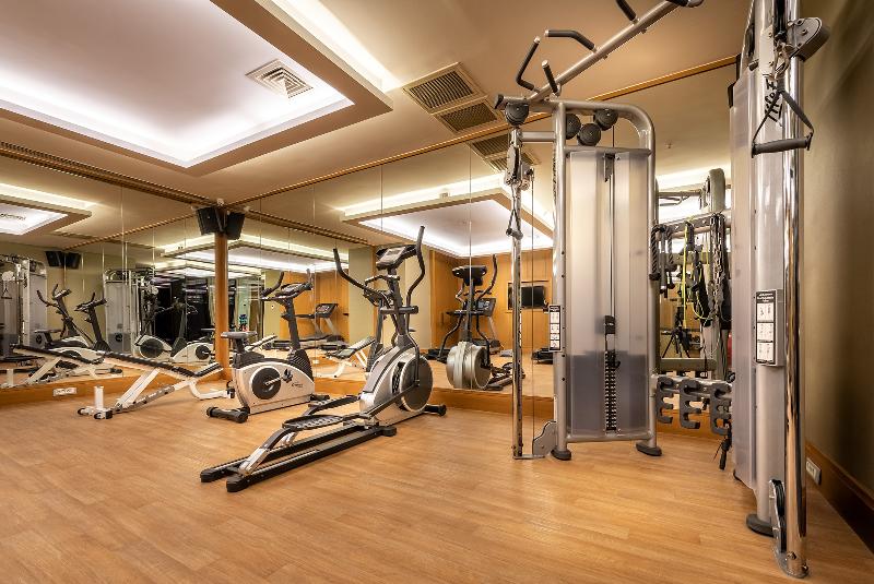 cheap resort hotels  to Spend holiday with family