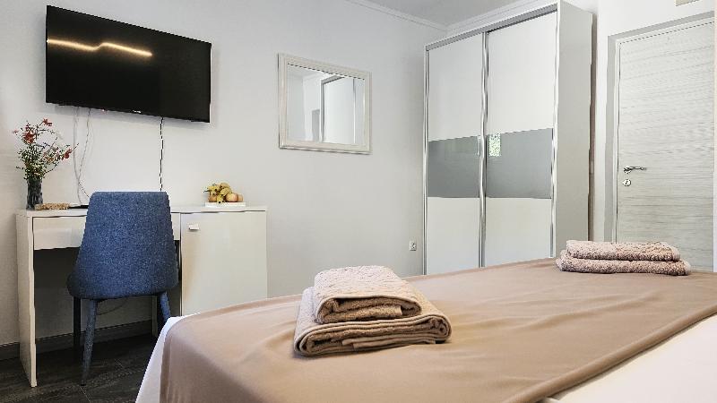 Room DBL.OM