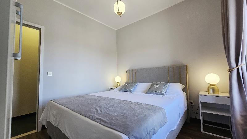 Room APT.SU