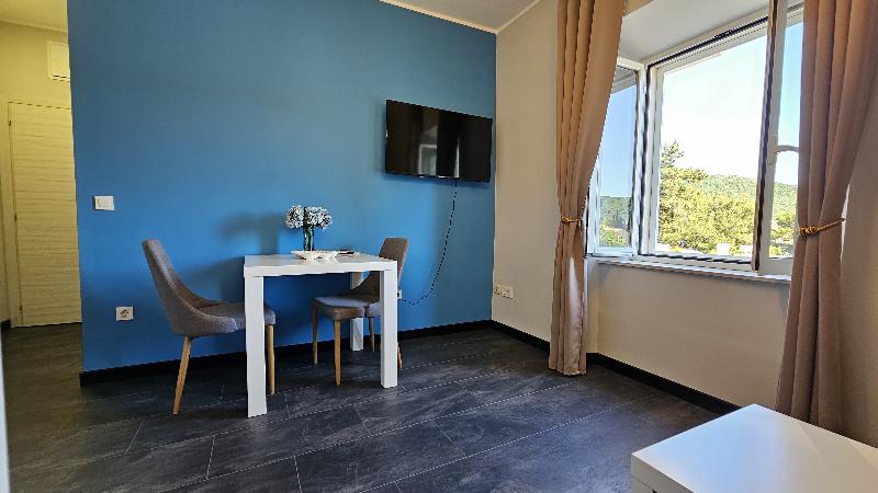 Room APT.SU