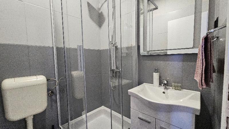 Room APT.SU
