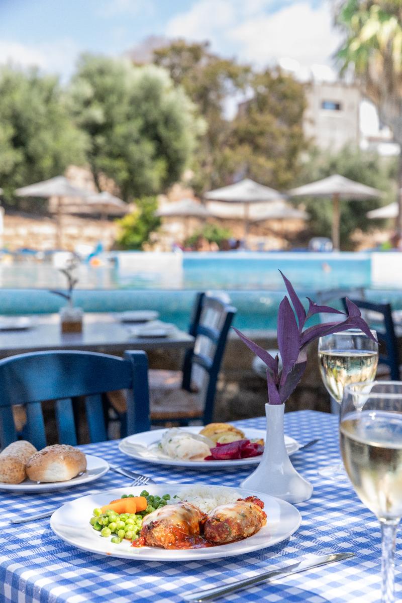 cheap resort hotels in Turkey to Spend holiday with family