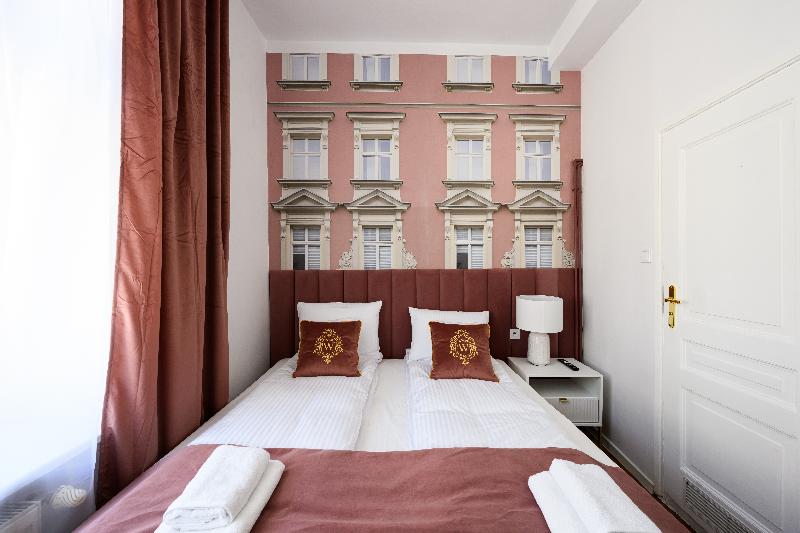 Room DBL.1B