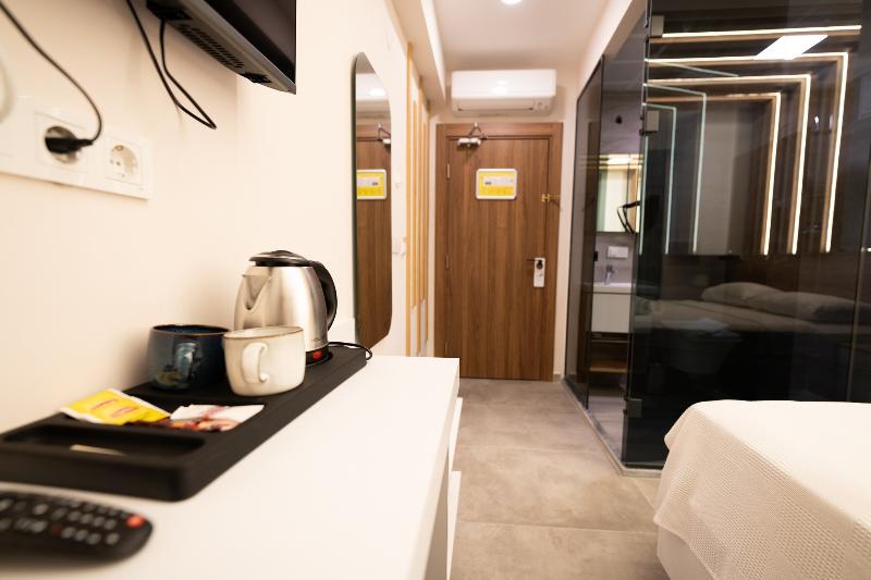 Room ROO.1B
