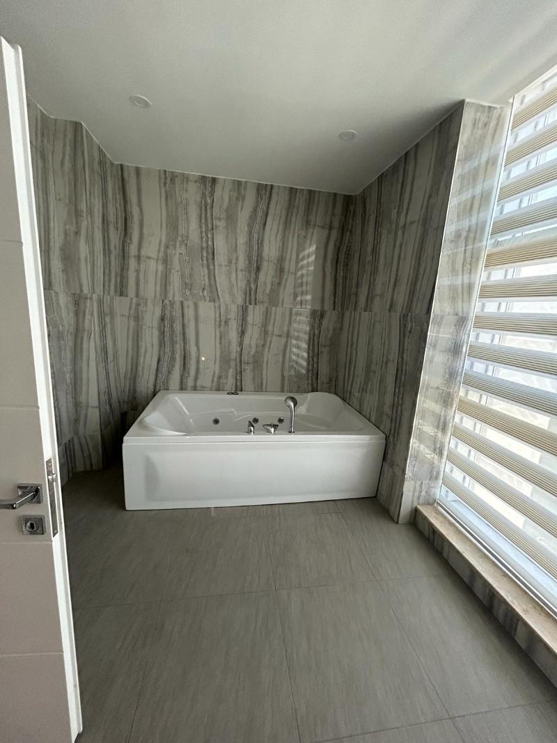 Room QUA.OM