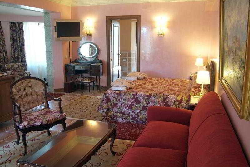 This photo about Palacio Miraflores shared on HyHotel.com