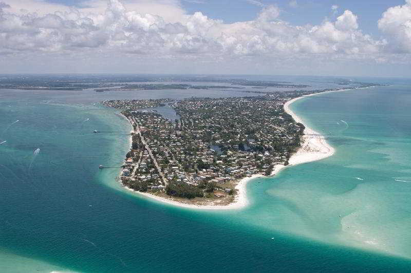 This photo about Anna Marie Island Apartments shared on HyHotel.com