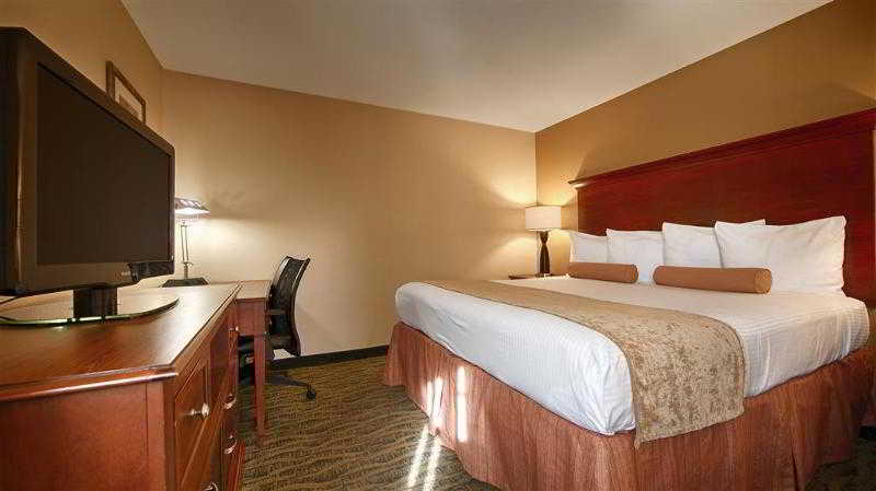 This photo about Best Western Rose Garden Inn shared on HyHotel.com