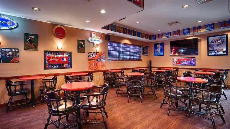 This photo about Best Western Rose Garden Inn shared on HyHotel.com