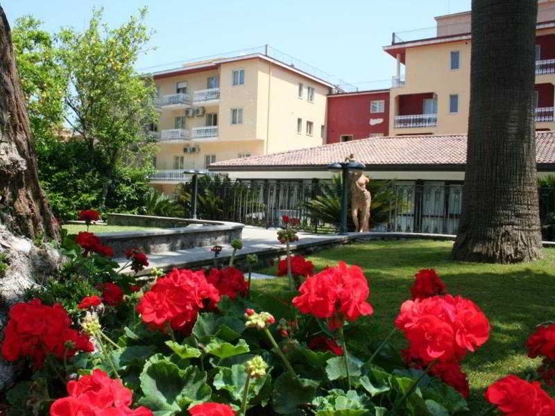 This photo about Grand Hotel Parco del Sole shared on HyHotel.com