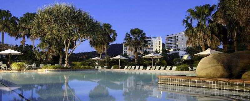 Novotel Coffs Harbour Resort - ホテル