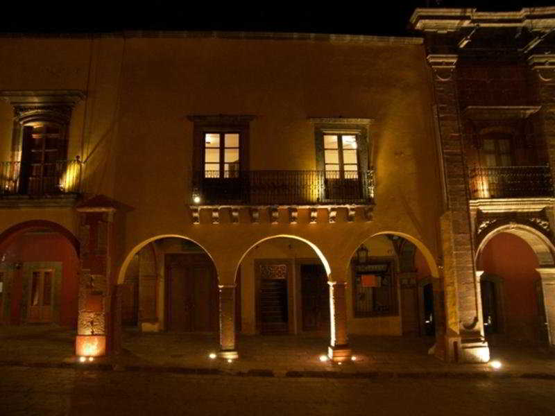 This photo about Del Portal shared on HyHotel.com