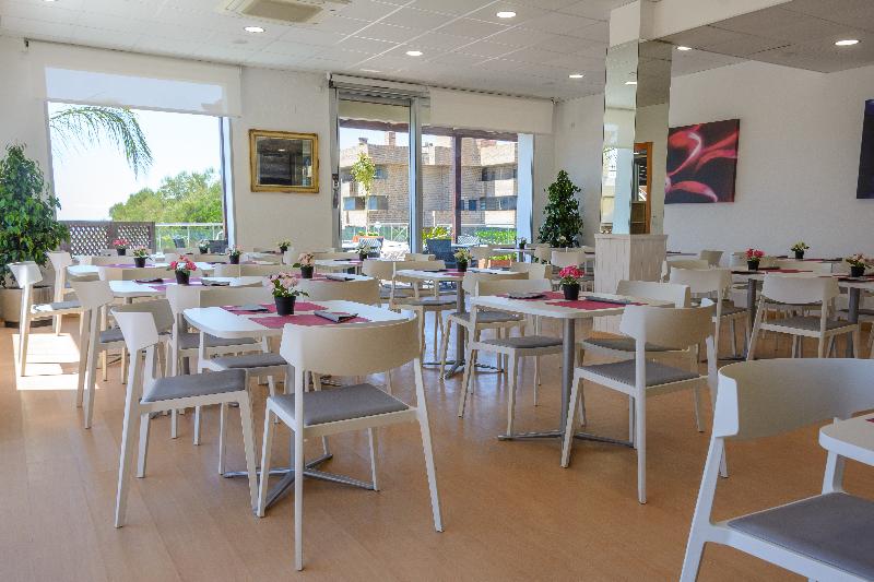 This photo about Albatros Family shared on HyHotel.com