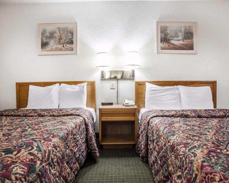 在meiguo.com看到的Econo Lodge Airport的介绍图片