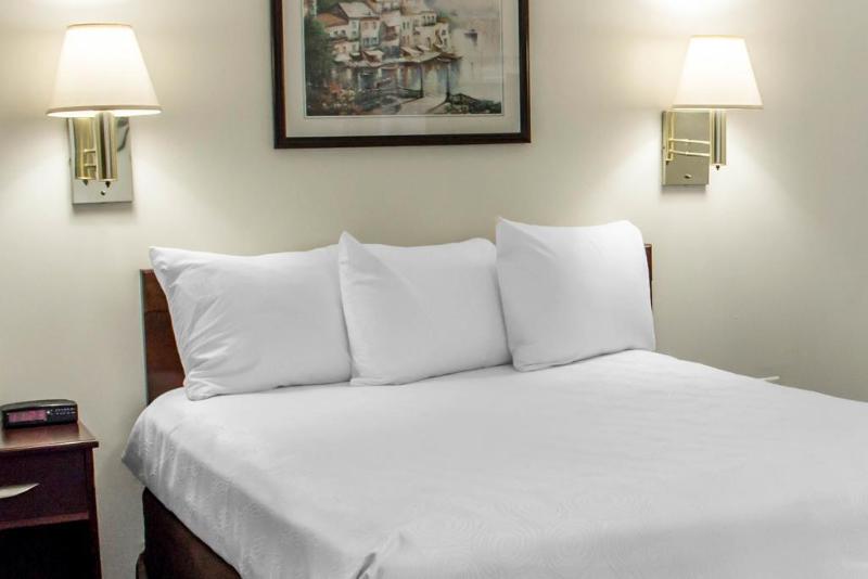 在meiguo.com看到的Suburban Extended Stay的介绍图片