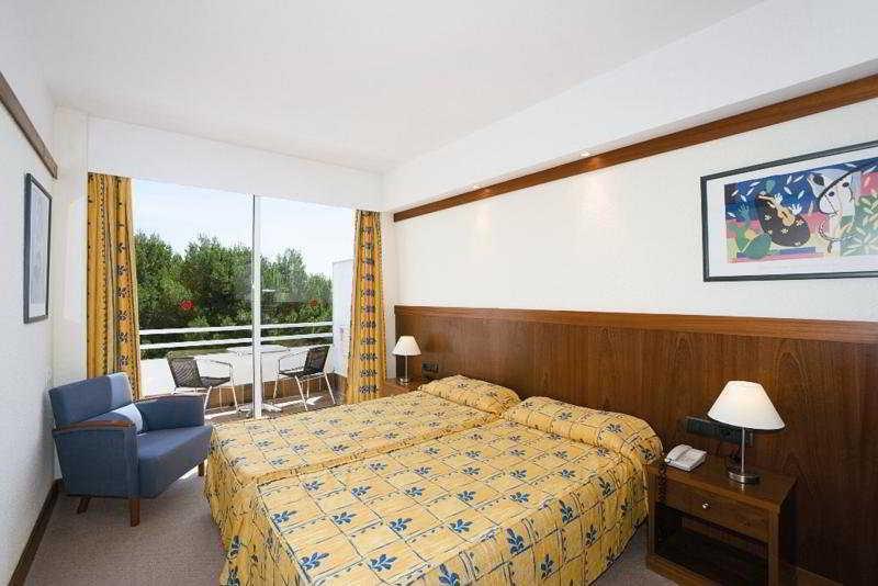 This photo about Platja D'or shared on HyHotel.com