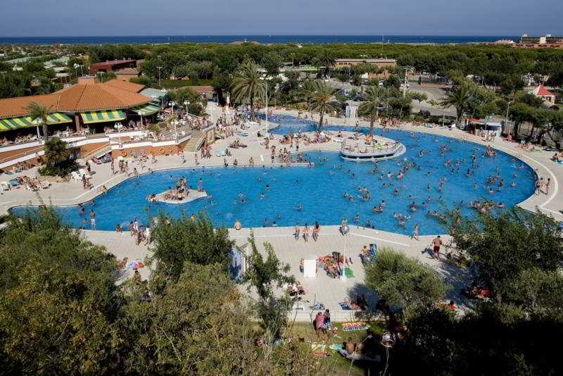 This photo about El Delfin Verde shared on HyHotel.com