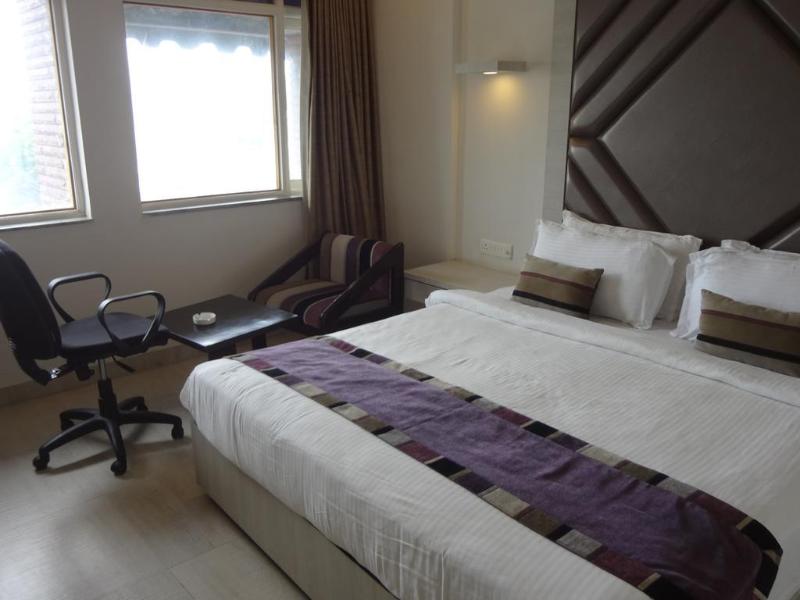 This photo about Airport Centre Point shared on HyHotel.com