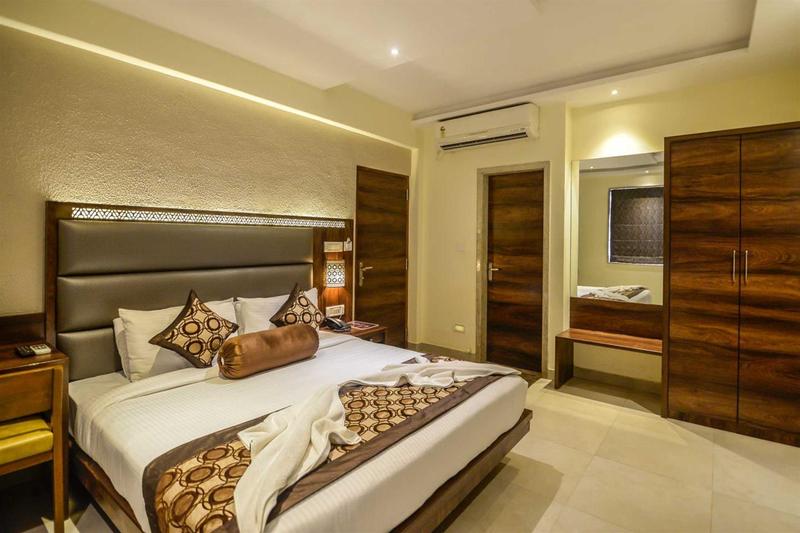 This photo about Plaza De Antonio shared on HyHotel.com