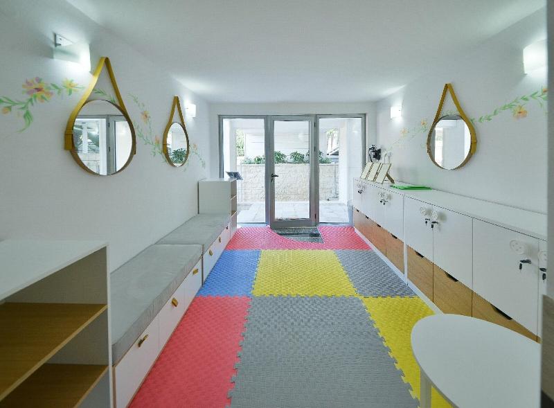 cheap resort hotels  to Spend holiday with family