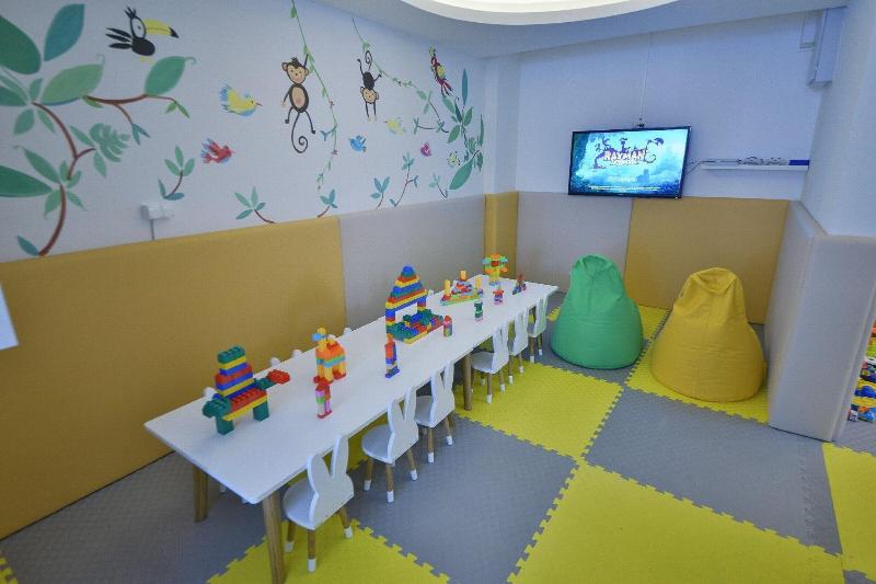 cheap resort hotels  to Spend holiday with family