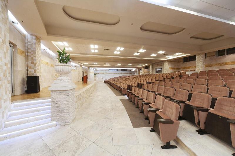 cheap resort hotels  to Spend holiday with family