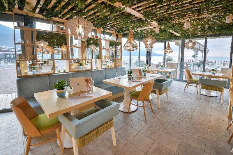 cheap resort hotels  to Spend holiday with family