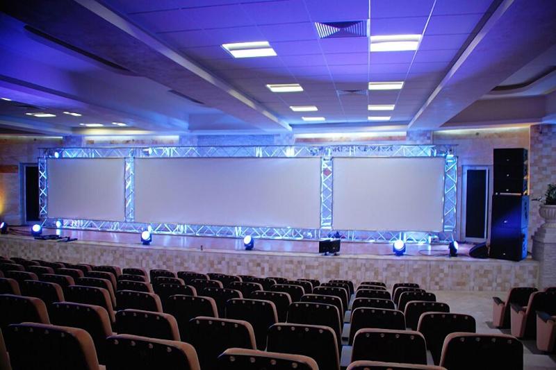 cheap resort hotels  to Spend holiday with family