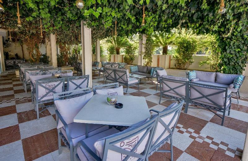 cheap resort hotels  to Spend holiday with family