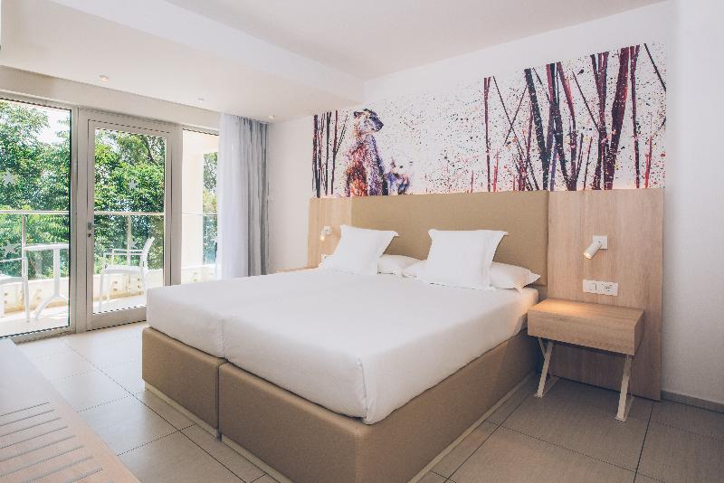 cheap resort hotels  to Spend holiday with family