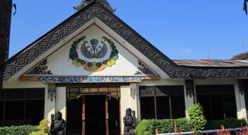 This photo about Istana Batik Ratna shared on HyHotel.com