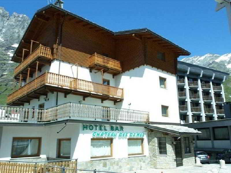 This photo about Chateau des Dames shared on HyHotel.com