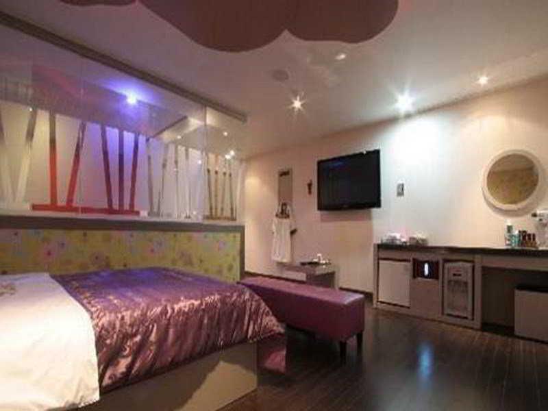 This photo about Incheon Airport Yeong Jong Bridge Hotel shared on HyHotel.com