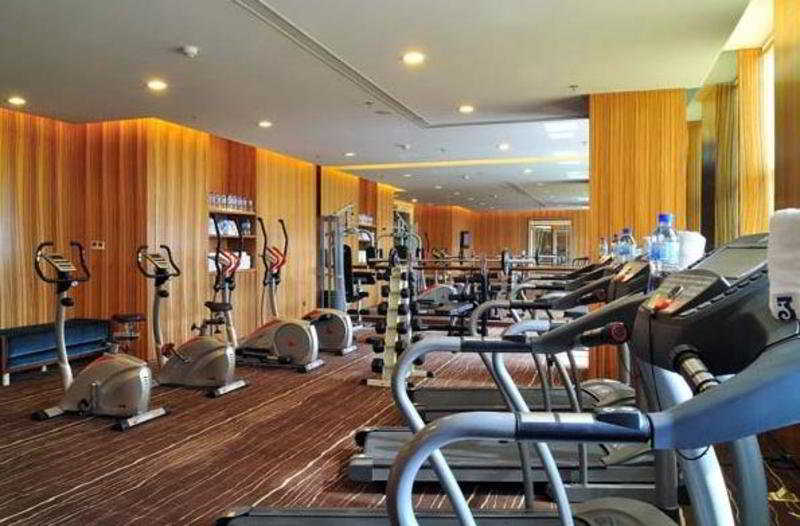 This photo about Howard Johnson Plaza Waigaoqiao shared on HyHotel.com