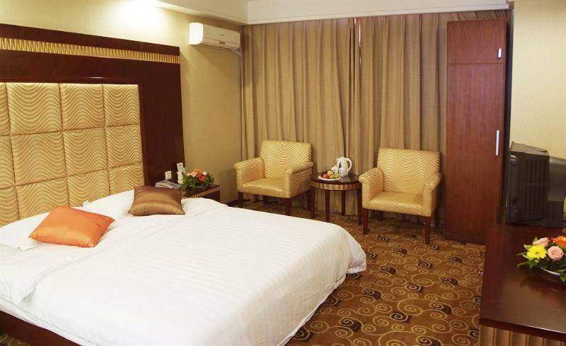 This photo about An-e People's Park Branch shared on HyHotel.com