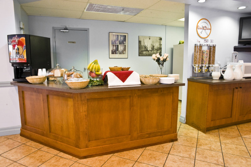 This photo about Howard Johnson Hamilton shared on HyHotel.com