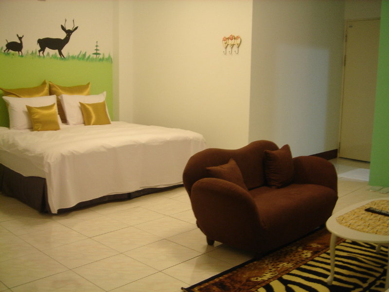 This photo about Love Home Pier Inn shared on HyHotel.com