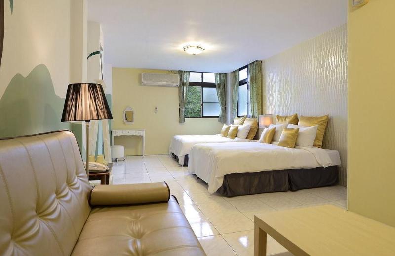 This photo about Love Home Pier Inn shared on HyHotel.com