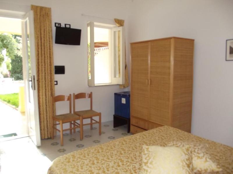 This photo about Hotel Villa Le Magnolie shared on HyHotel.com