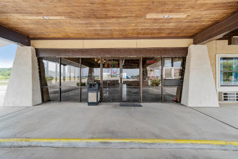 This photo about Econo Lodge shared on HyHotel.com