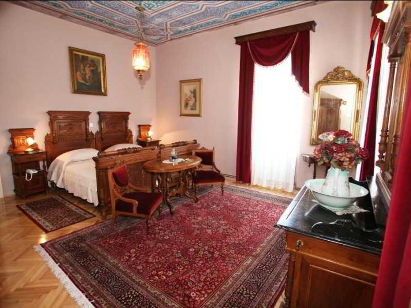 This photo about Villa Moretti shared on HyHotel.com