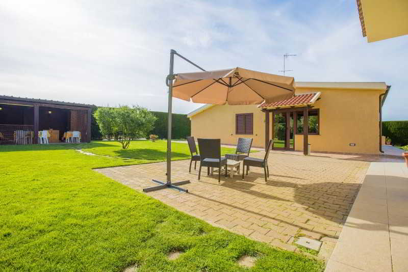 This photo about Bonsai Alghero shared on HyHotel.com