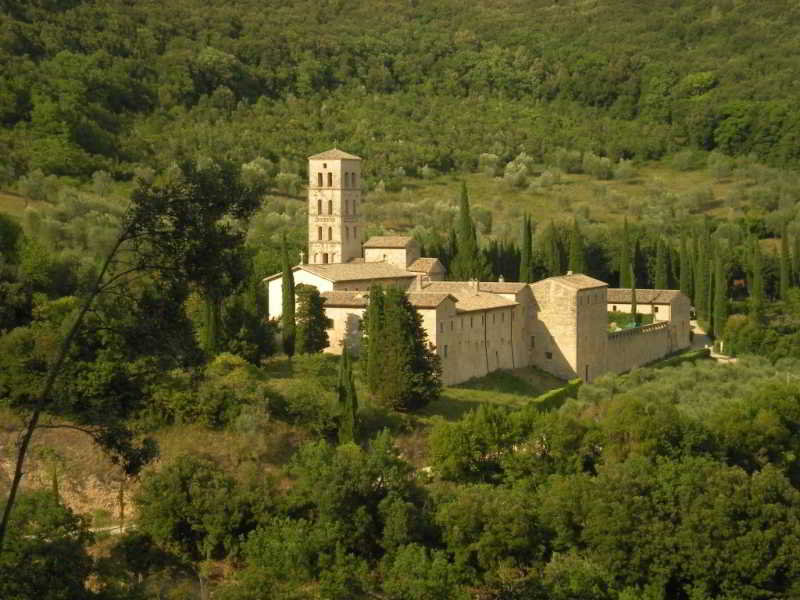 Abbazia San Pietro In Valle - ホテル
