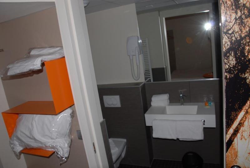 This photo about ibis Styles Marseille Timone shared on HyHotel.com